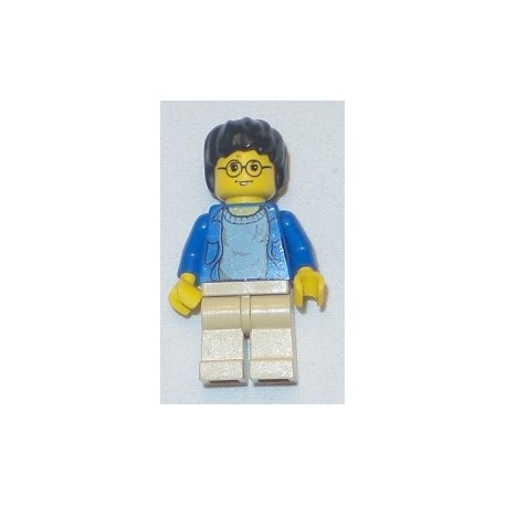 LEGO hp004 Harry Potter, Blue Open Shirt Torso, Tan Legs (2002)