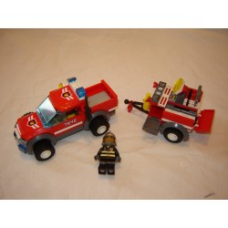 LEGO City 7942 Voiture 4x4 avec remorque pompiers 2007 COMPLET avec notice