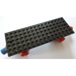 LEGO 736c02 Train Base 6 x 16 Type I with Red and Blue Magnets