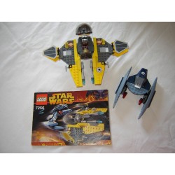 LEGO Star wars 7256 Jedi Starfighter et Vultur droid 2005