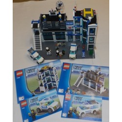 LEGO 7498 Police Station 2011 COMPLET